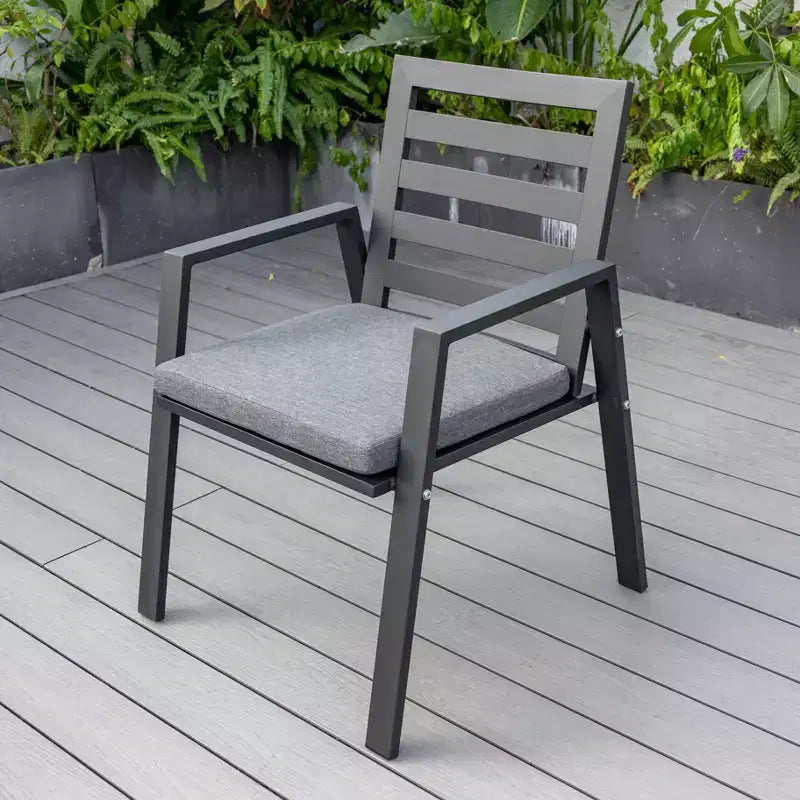 LeisureMod Chelsea 5-Piece Patio Dining Set, 48 Round Aluminum Dining Table and 4 Dining Armchair