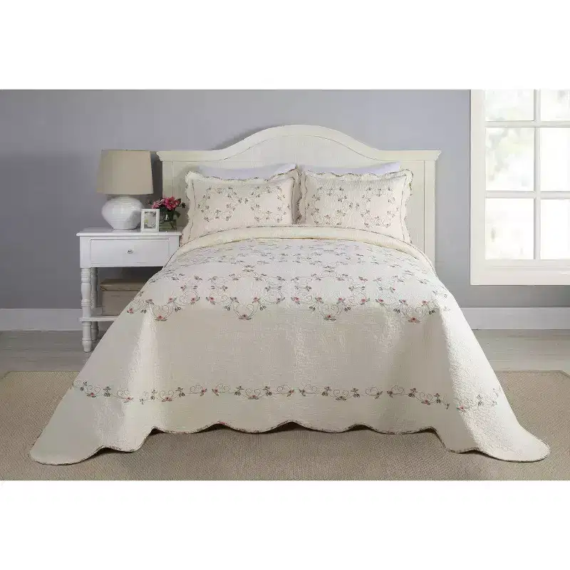 Felisa Bedspread Pink/Ivory - Modern Heirloom