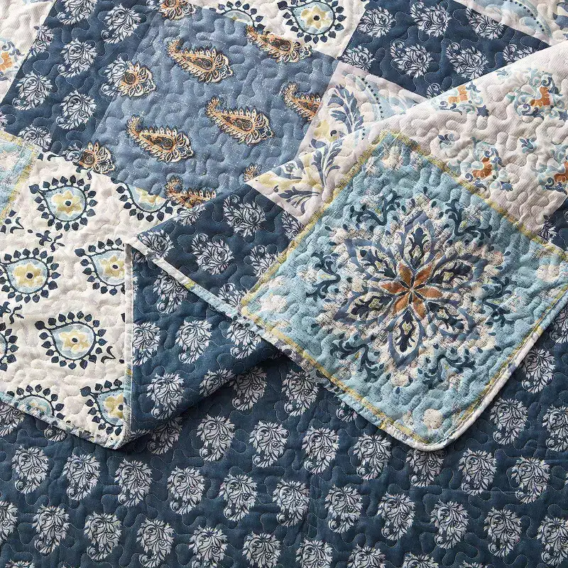 Egyptian Linens Bellflower Reversible Quilt - Bedspread Set