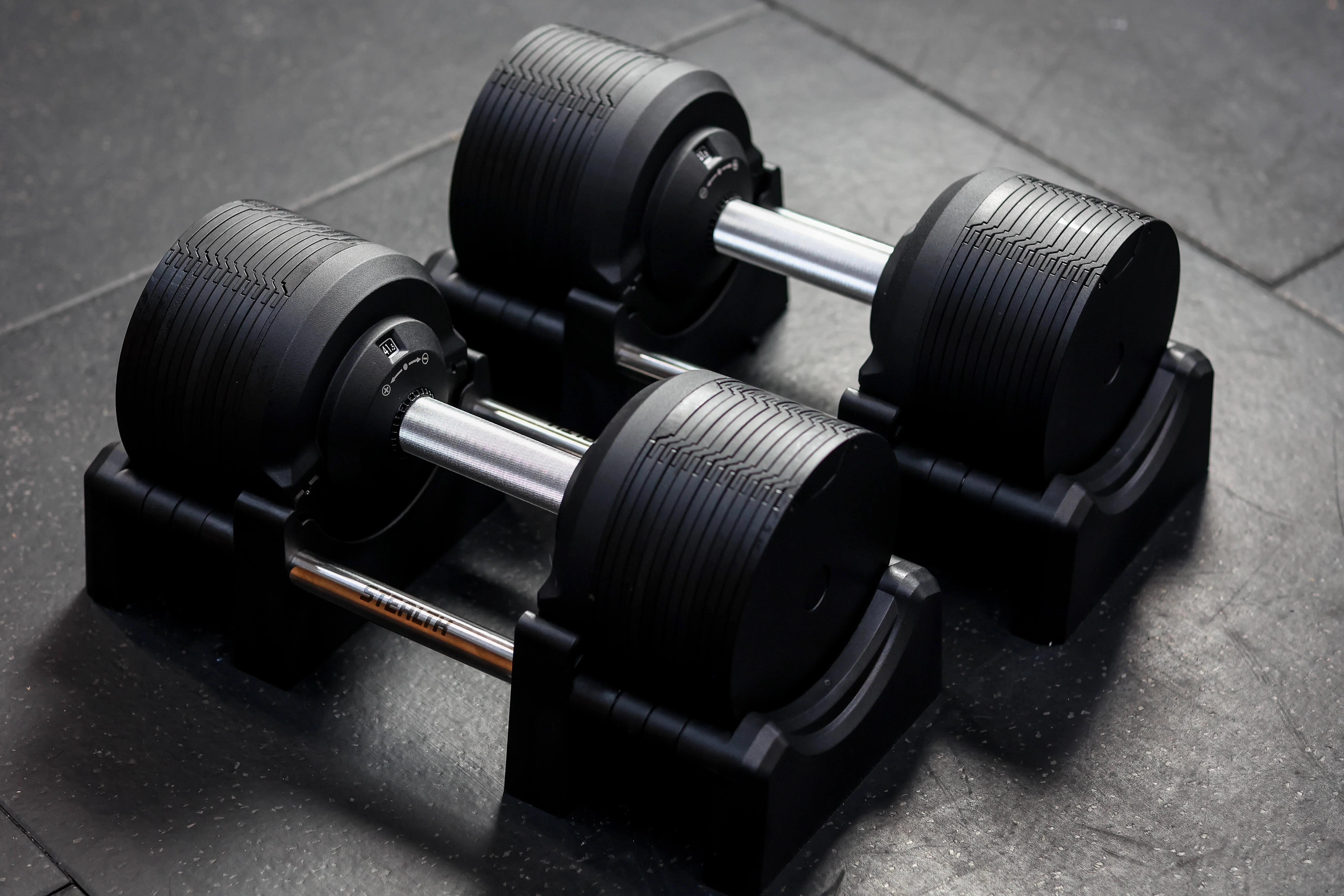 Adjustable Dumbbells Black Edition (Pair)