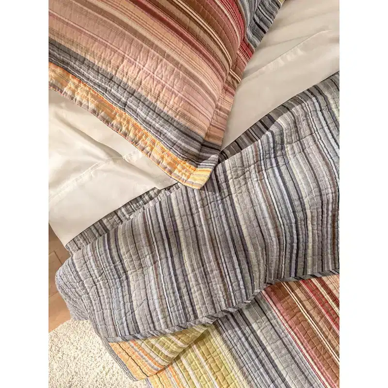 BrylaneHome Maya Bedspread