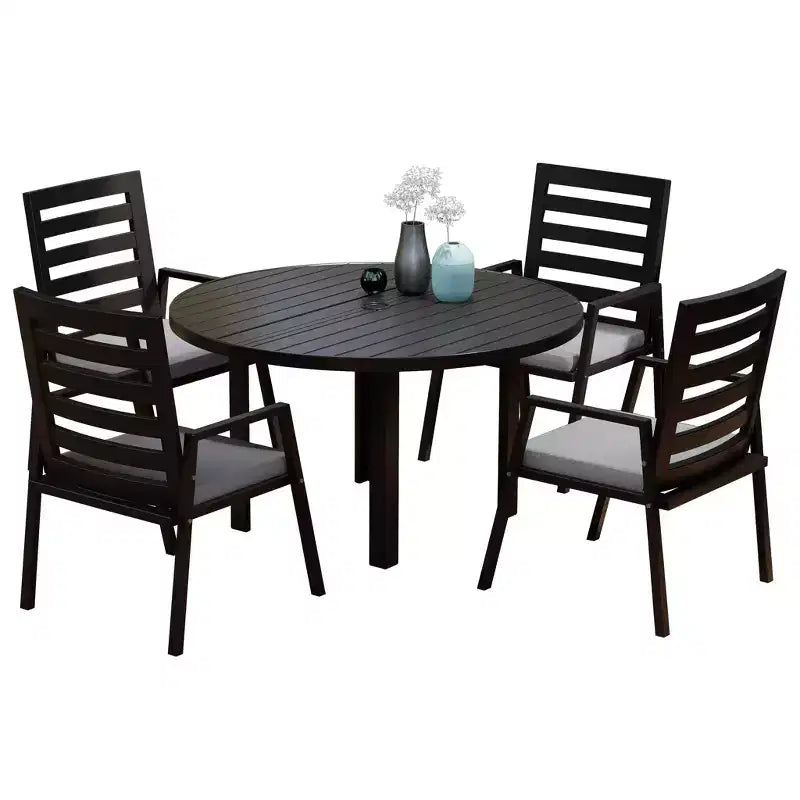 LeisureMod Chelsea 5-Piece Patio Dining Set, 48 Round Aluminum Dining Table and 4 Dining Armchair